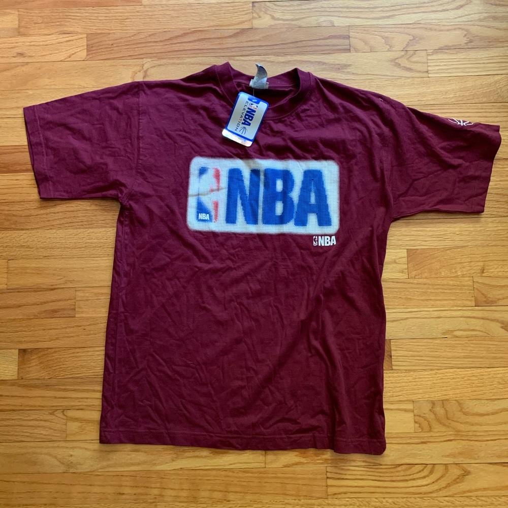 Brand New with Tags NBA Elevation T-Shirt (L)